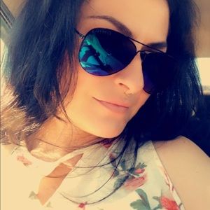 Meet your Posher, Luisa